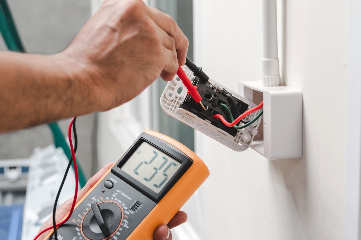Yeste Instalaciones: Tu electricista de confianza en Gandía
